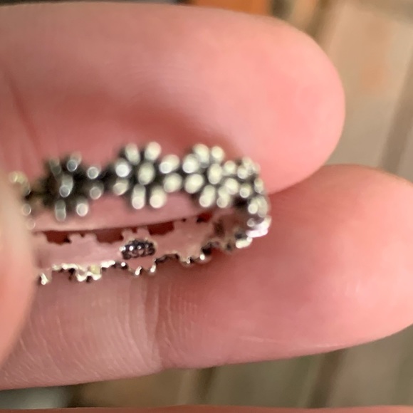 STERLING SILVER DAISY RING - Picture 6 of 6